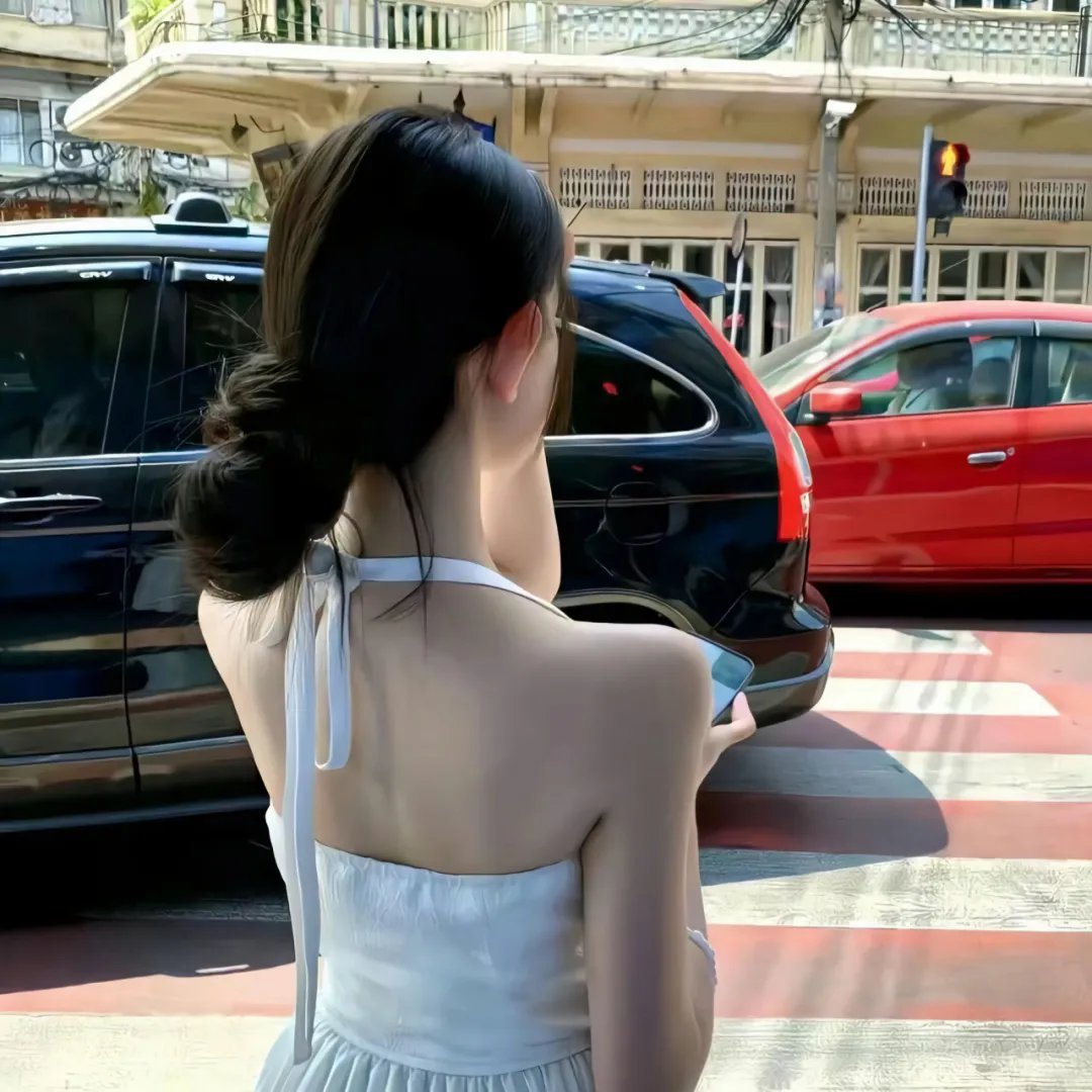 三个带面纱的女子